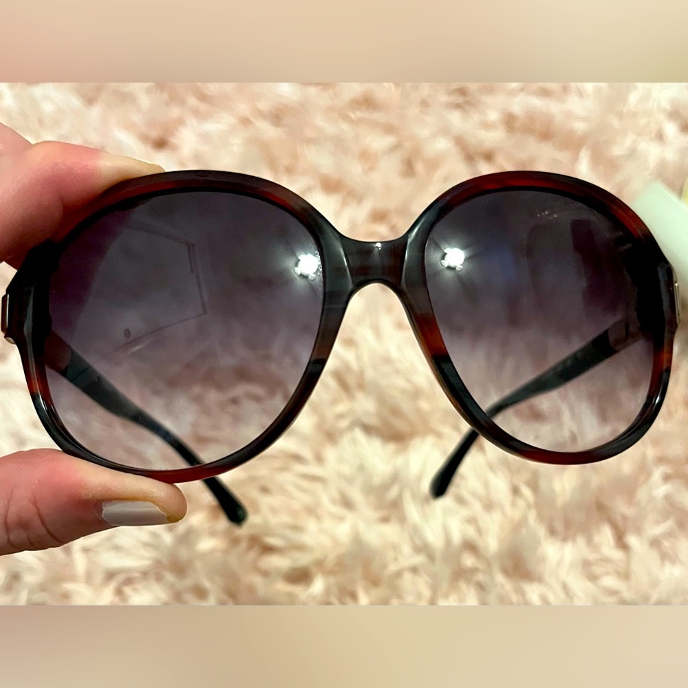 Chloe Blue/Red Sunnies